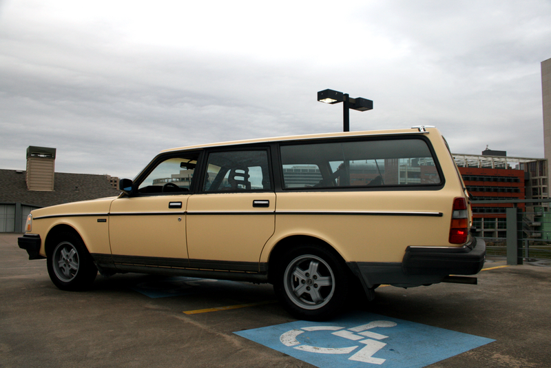 Illustration for article titled Introducing The Latest Jalopnik Side Project: Low-Mileage Volvo 245 Wagon